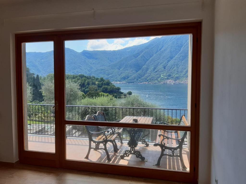 Big Apartment With Lake View And Two Bedrooms Sala Comacina Kültér fotó